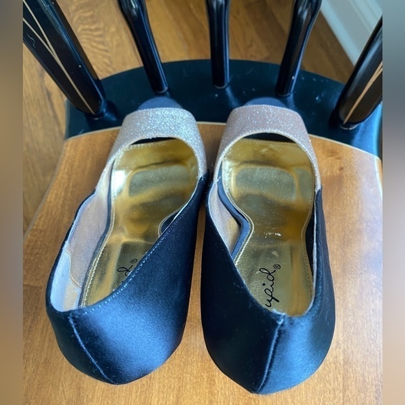 Qupid Peep Toe Stiletto Glittery Gold and Satin Black Peep Toe High Heels Size 8 - Picture 8 of 16